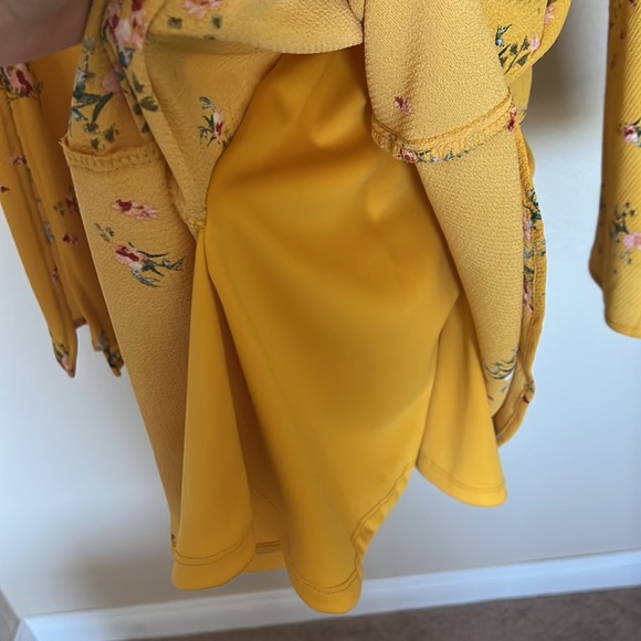 Socialite dress - Picture 8 of 9